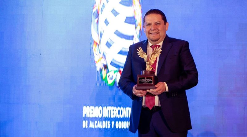 Reconocen a Octavio Rivero, alcalde de Milpa Alta con el Premio Intercontinental de Alcaldes