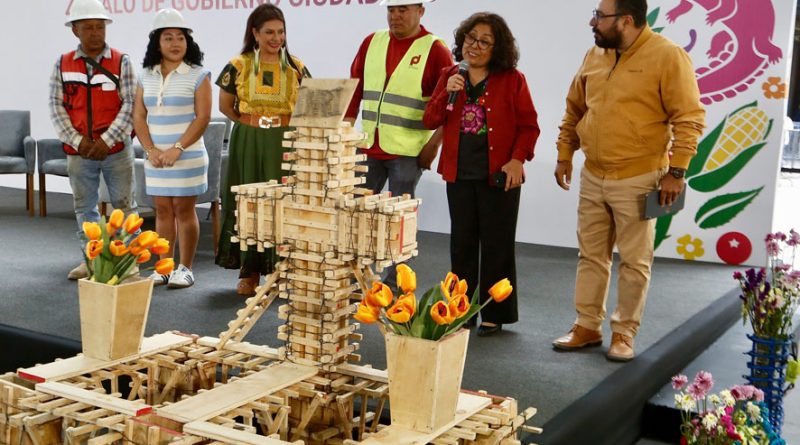 En audiencia ciudadana, reconoce Clara Brugada a trabajadores de la construcción y encabeza atención a más de 4 mil personas