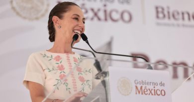 Cuando caminamos juntas, no hay nada que nos detenga; las mujeres somos el centro de transformación: Presidenta Claudia Sheinbaum entrega pensión mujeres bienestar en Acapulco, Guerrero