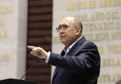 Propone Rubén Moreira garantizar información sincronizada sobre vuelos para pasajeros