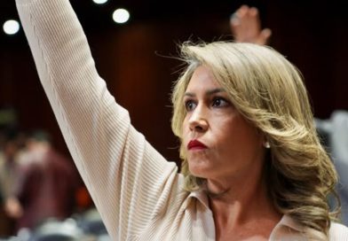 Mientras el crimen se ensaña contra la niñez, la presidenta habla de su guardaropa, defiende a narcopolíticos y ataca a la oposición