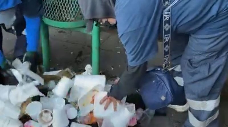 Alcaldía Cuauhtémoc recolecta 2 mil 500 kg de basura en la Plaza de las Tres Culturas e inmediaciones
