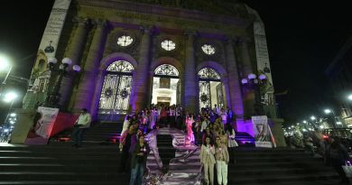 Encienden alumbrado rosa en Donceles por la lucha contra el cáncer de mama
